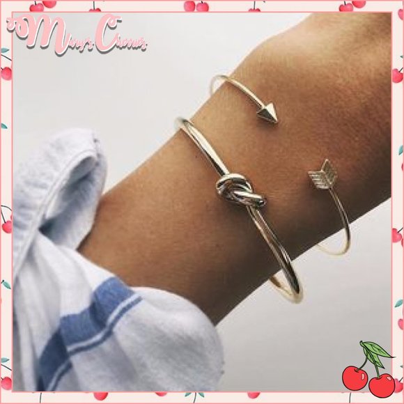 Forever 21 Jewelry - 🍒  ARROW Love Knot Bracelet Set